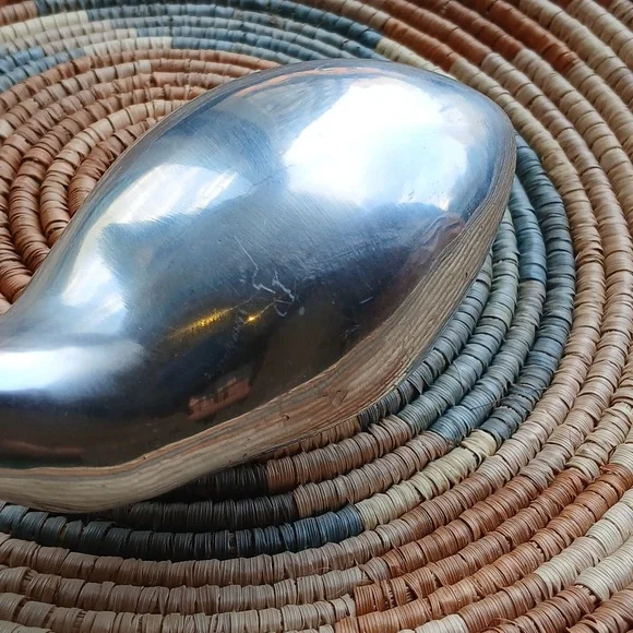 Vintage MC Hoselton Aluminum Whale Sculpture Sign and numbered Numbered 991 - Picture 5 of 7